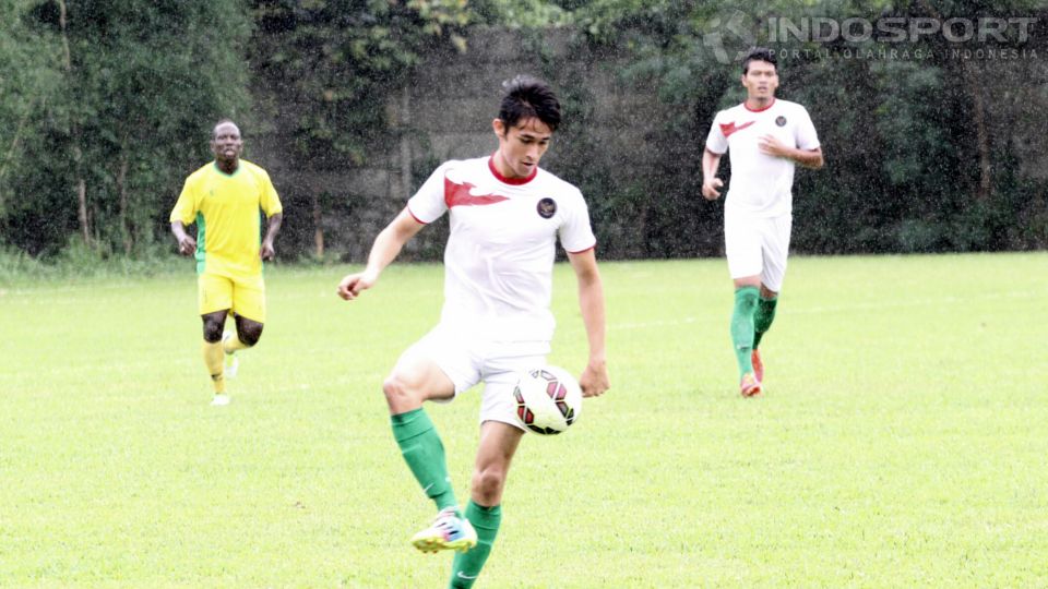 Gavin Kwan Adsit menyumbangkan satu gol saat Timnas U-23 menang 4-1 atas Afrika Selection, Rabu (31/12/14). Copyright: &copy; Herry Ibrahim/INDOSPORT